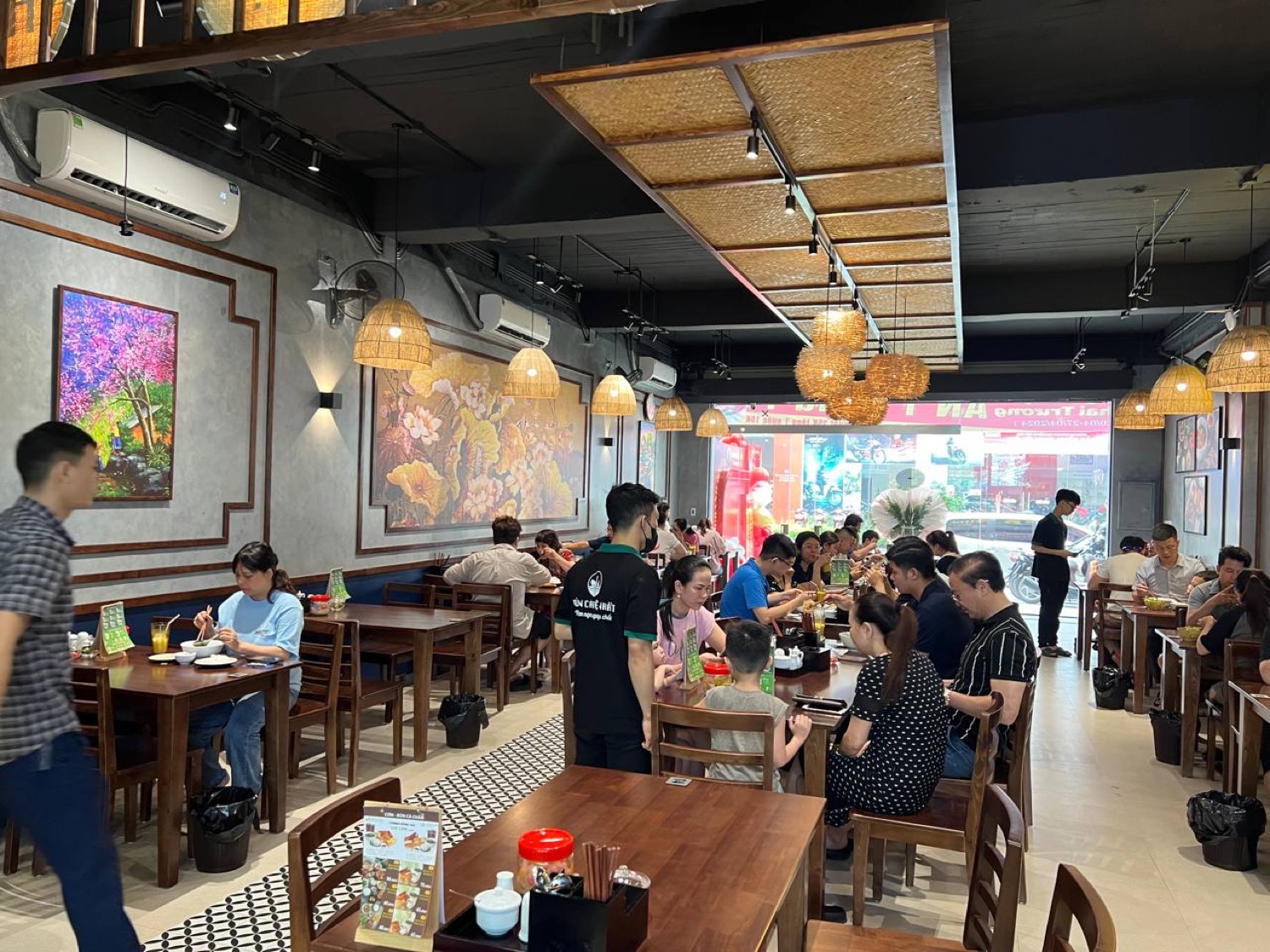 Quán bún cá Thái Nguyên đông khách
